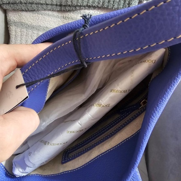 NWT DOONEY & BOURKE  LOGO LOCK HOBO PURSE - Picture 4 of 4